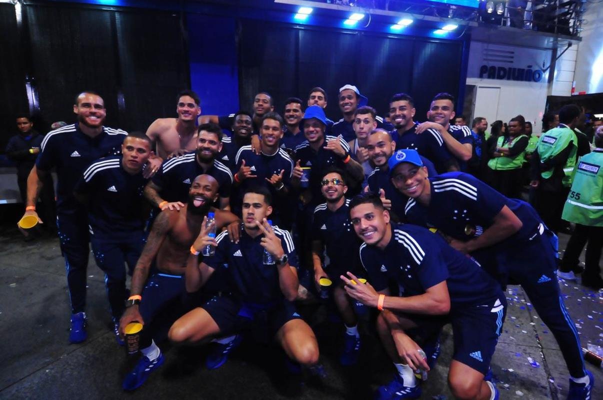 Festa do Cruzeiro na Praa 7 de Setembro, em Belo Horizonte, em comemorao ao acesso  Srie A do Campeonato Brasileiro de 2023