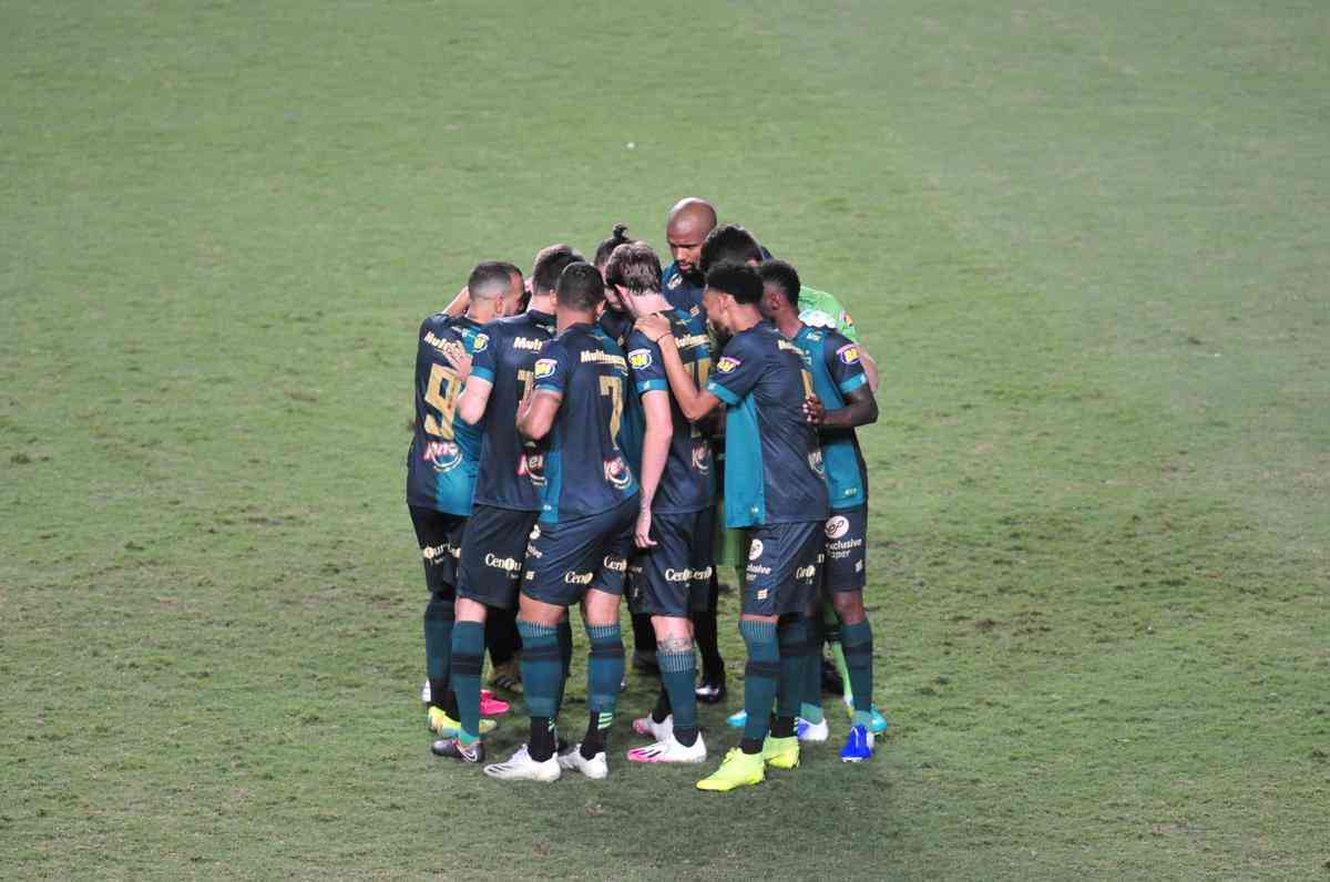 Amrica e Botafogo-SP se enfrentaram no Independncia, pela 35 rodada da Srie B
