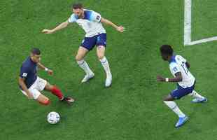 Fotos do duelo entre Inglaterra e Frana, pelas quartas de final da Copa do Mundo, no estdio Al Bayt, em Al Khor