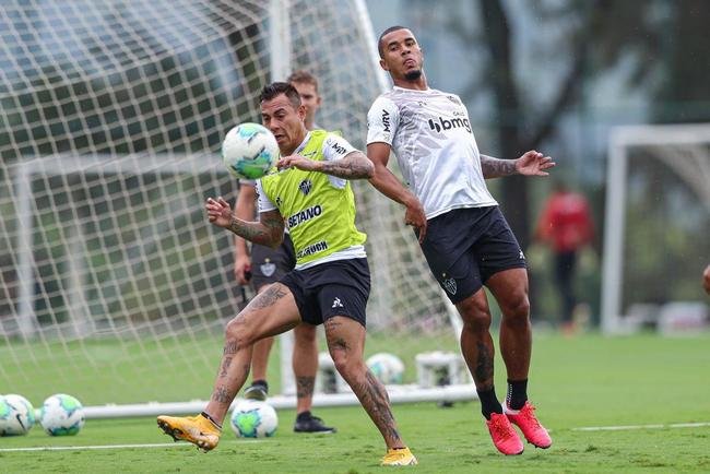 Fotos do primeiro treino de Hulk no Atlitco