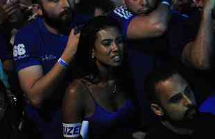 Torcedores do Cruzeiro acompanham final da Copa do Brasil no Mercado Distrital do Cruzeiro, em Belo Horizonte