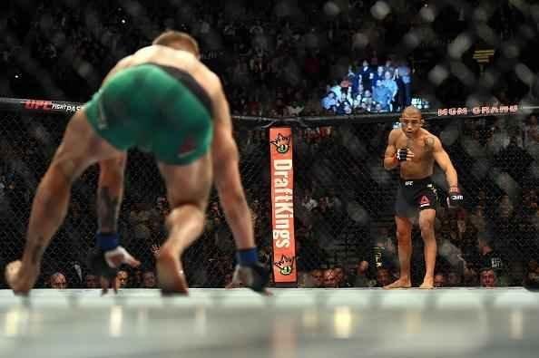 Imagens do incrível nocaute de Conor McGregor sobre José Aldo