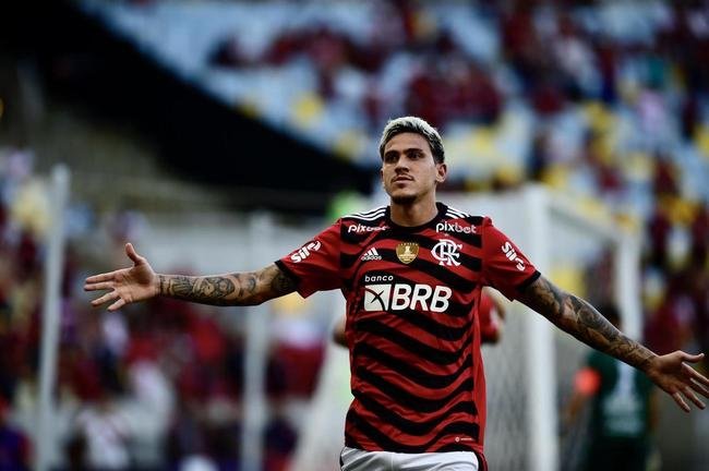 1º Flamengo - R$ 32 milhões por ano pagos pelo Banco Regional de Brasília (BRB)