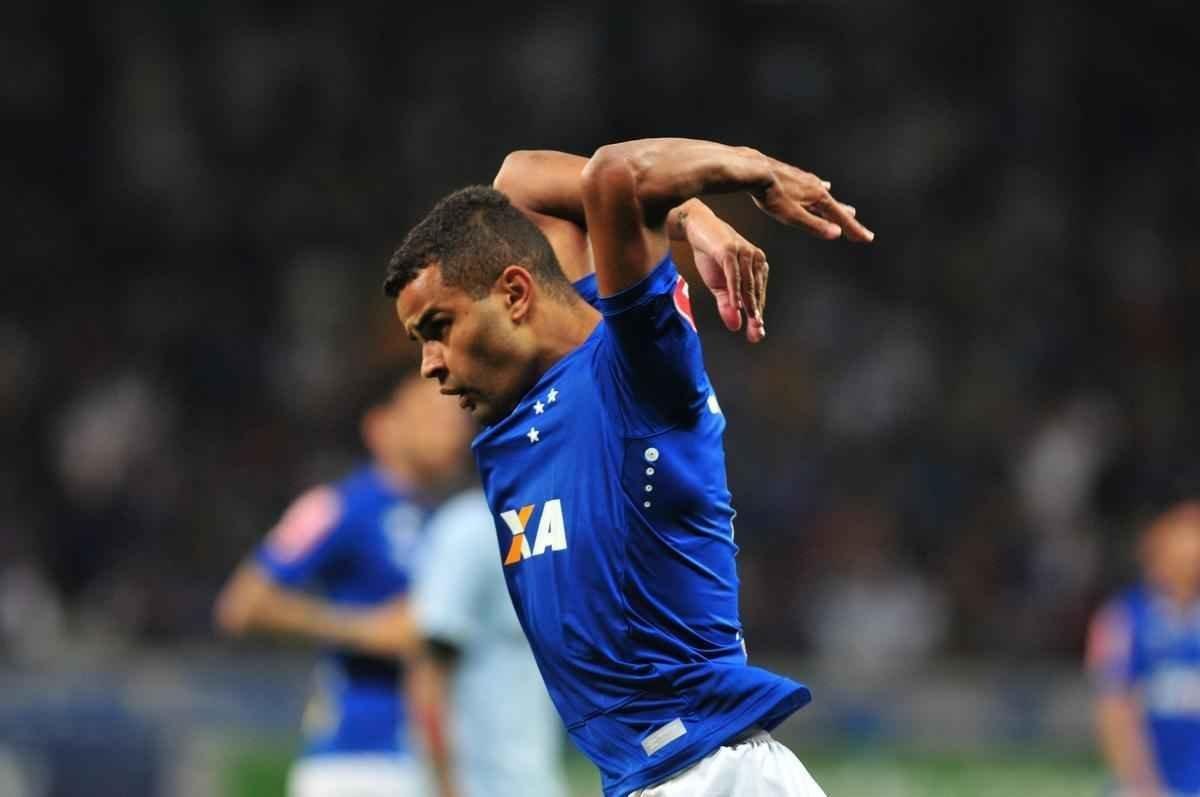 Imagens do jogo entre Cruzeiro e Grmio, pela 8 rodada do Campeonato Brasileiro, no Mineiro