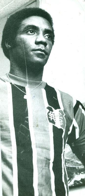 Meia Mazinho, o 'Deus de Ébano', em 1975