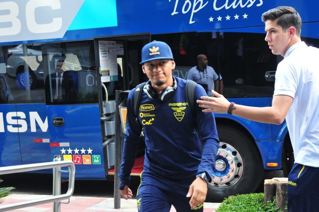 Delegao do Equador desembarcou nesta tera-feira em Belo Horizonte, onde estrear na Copa Amrica