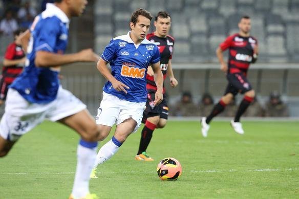 Imagens da partida entre Cruzeiro e Vitria