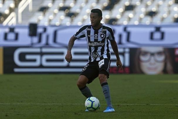 Fotos da vitória do Botafogo sobre o Atlético, por 2 a 1, no Engenhão, pela 18ª rodada do Brasileiro