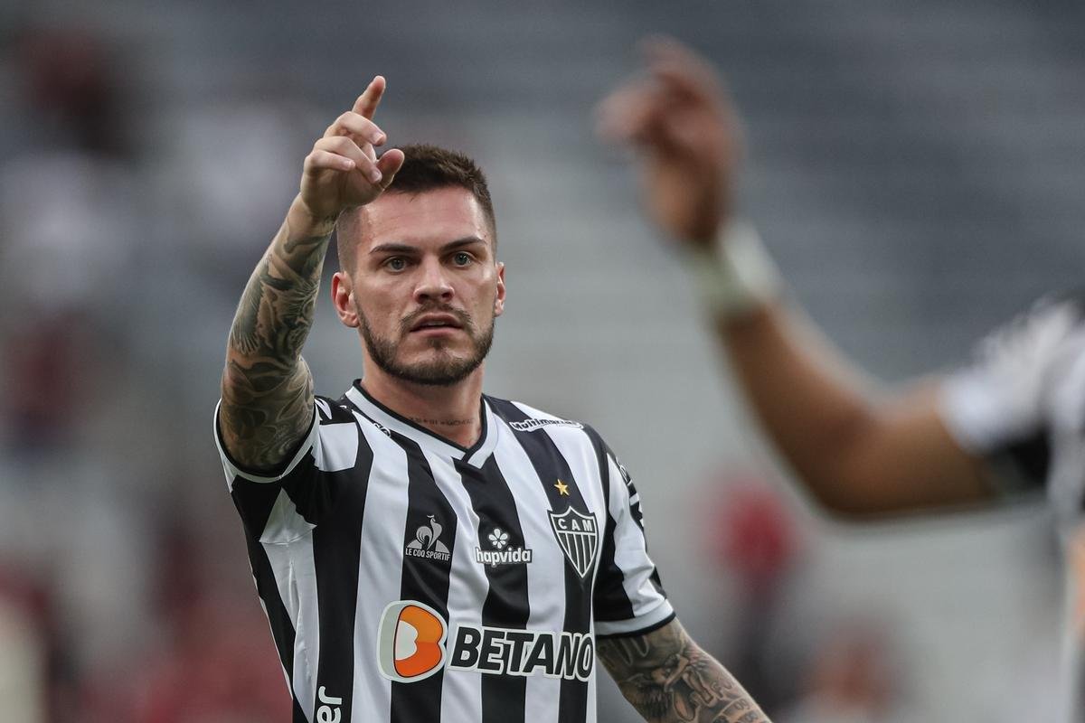 Nathan (meio-campista)