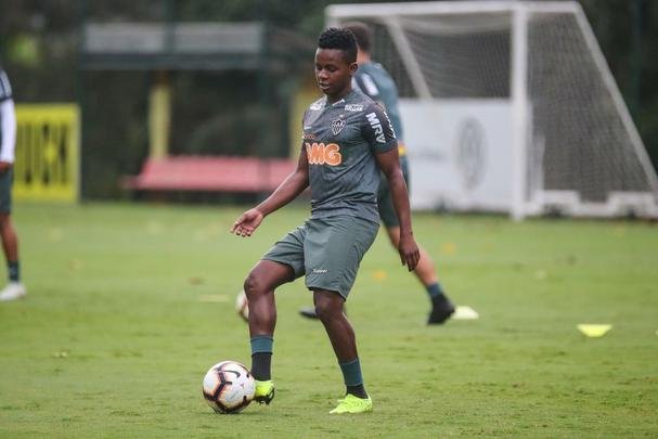 Jogadores do Atltico treinaram nesta tera-feira, vspera do jogo com o Defensor