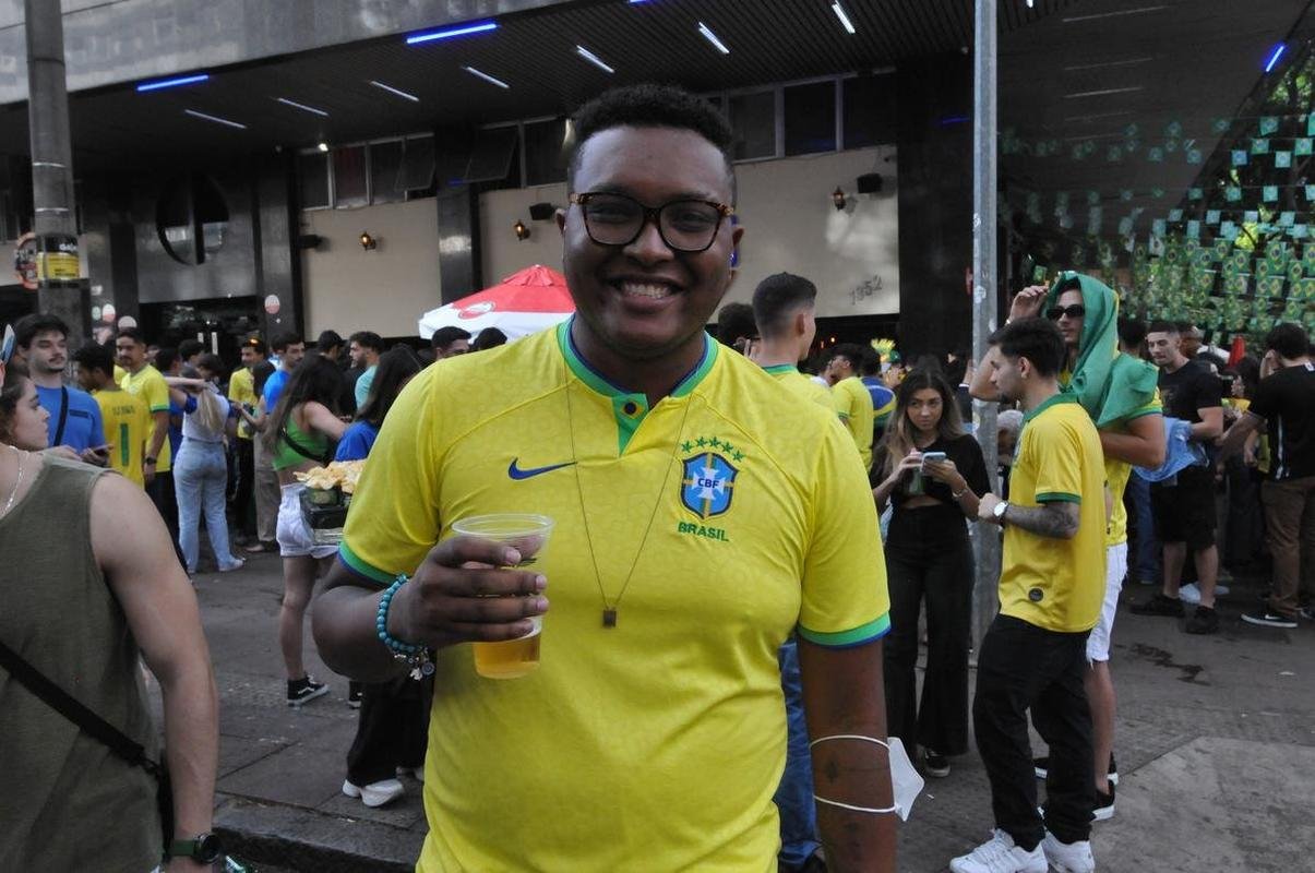 Concentrao de torcedores nos bares da Rua Antnio de Albuquerque, na Savassi