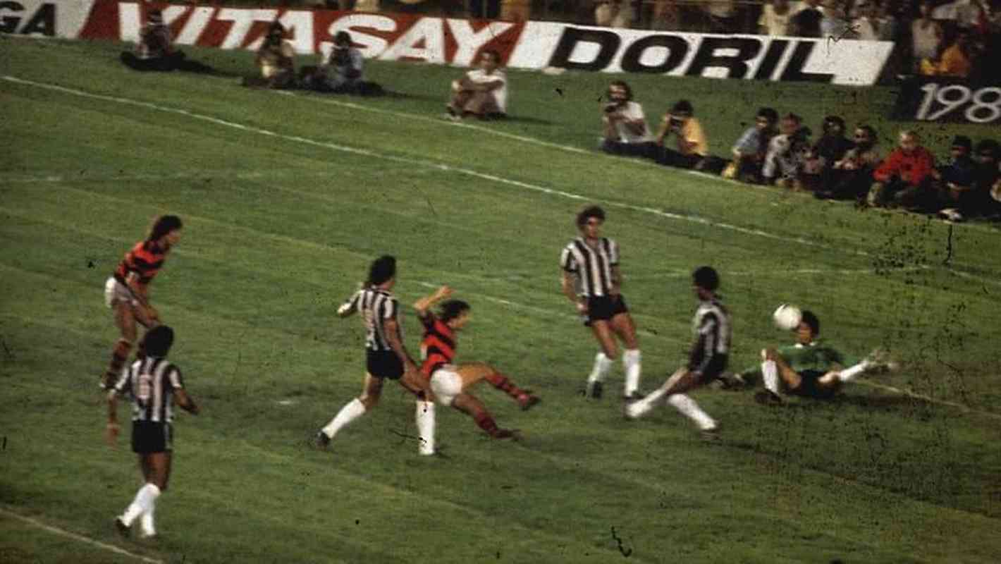 1981: 3 jogos - uma vitória e dois empates