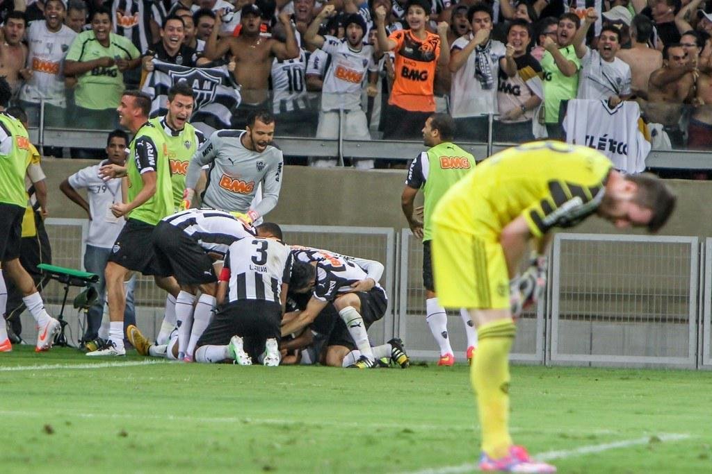 Atlético 4 x 1 Flamengo - Copa do Brasil de 2014 - O Galo precisava reverter a vantagem de dois gols obtida pelo Flamengo no primeiro jogo. O rubro-negro ainda abriu o placar no Mineirão, com Everton. Ainda no primeiro tempo, Carlos empatou. Na etapa final, o Atlético buscou o que parecia impossível e virou o jogo para 4 a 1 para garantir a vaga na decisão e, consequentemente, o título. Maicosuel, Dátolo e Luan balançaram as redes do time carioca.