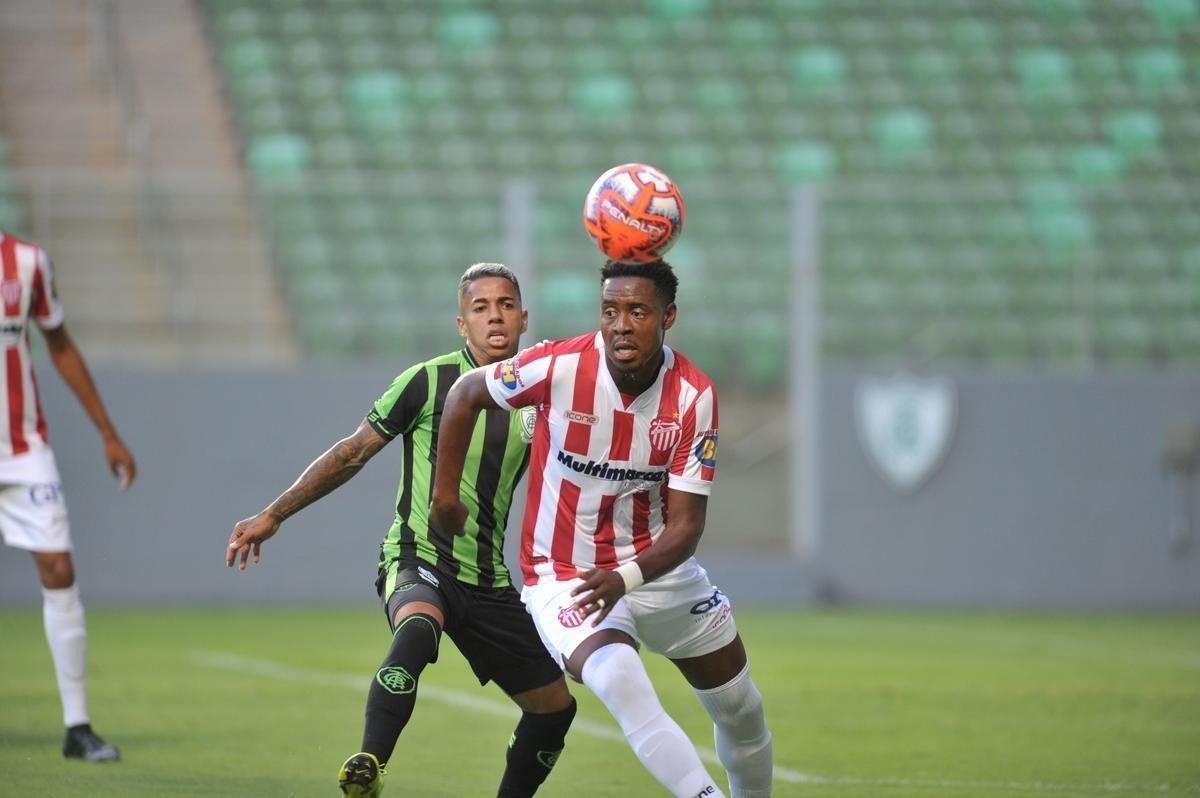 Veja fotos do jogo entre Amrica e Villa Nova