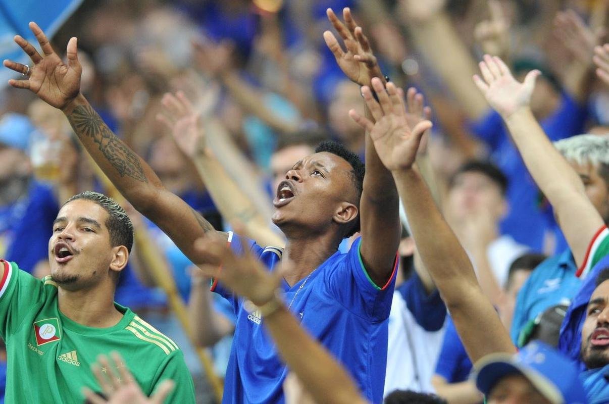 Fotos da torcida do Cruzeiro no cl�ssico contra o Am�rica, no Mineir�o, em BH, pela 3� rodada do Campeonato Mineiro