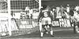  Lance do gol de histrico de Ronaldo (encoberto por Nonato, camisa 6) no jogo entre Cruzeiro e Bahia, em 1993. O Cruzeiro venceu por 6 a 0