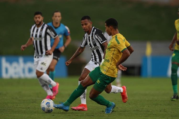 Cuiabá e Atlético se enfrentaram pela nona rodada da Série A do Campeonato Brasileiro