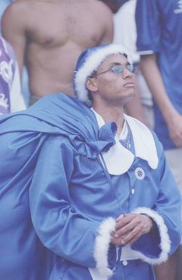 Torcida do Cruzeiro lotou Mineiro em 30 de novembro de 2003 para assistir ao duelo com o Paysandu, pela 44 rodada do Campeonato Brasileiro, que confirmaria o ttulo brasileiro e a Trplice Coroa. O pblico foi de 73.141 pagantes e gerou uma renda de R$ 827.201,00. O nmero de presentes no foi divulgado. O time celeste no decepcionou, venceu por 2 a 1, com gols de Zinho e Mota, e deu incio  festa em Belo Horizonte.