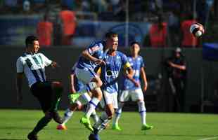 O Cruzeiro venceu o Amrica por 1 a 0, no dia 12 de maro de 2017, no Independncia, em Belo Horizonte, pela 7 rodada do Campeonato Mineiro. O gol da Raposa foi marcado por Rafael Sbis.