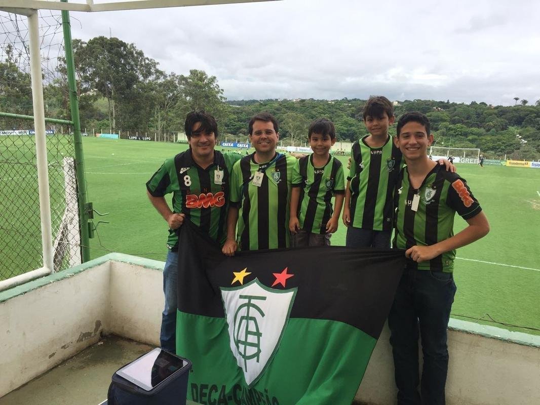 Igor Frana Garcia rodou 1.600km, de Cuiab a BH, com os trs filhos e um amigo para dar fora ao Amrica em deciso