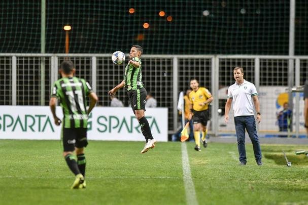 Fotos do jogo entre América e Operário