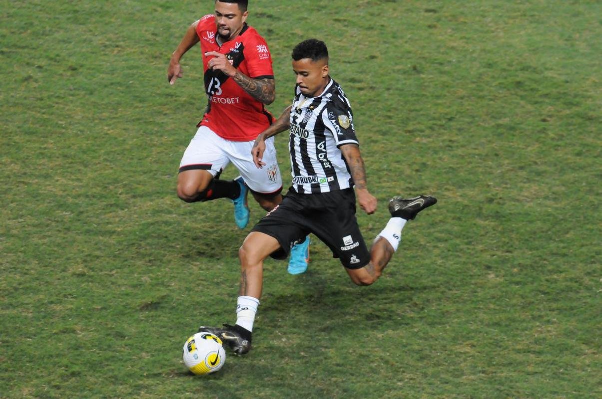 Fotos da vitria do Atltico por 2 a 0 sobre Atltico-GO pelo Campeonato Brasileiro