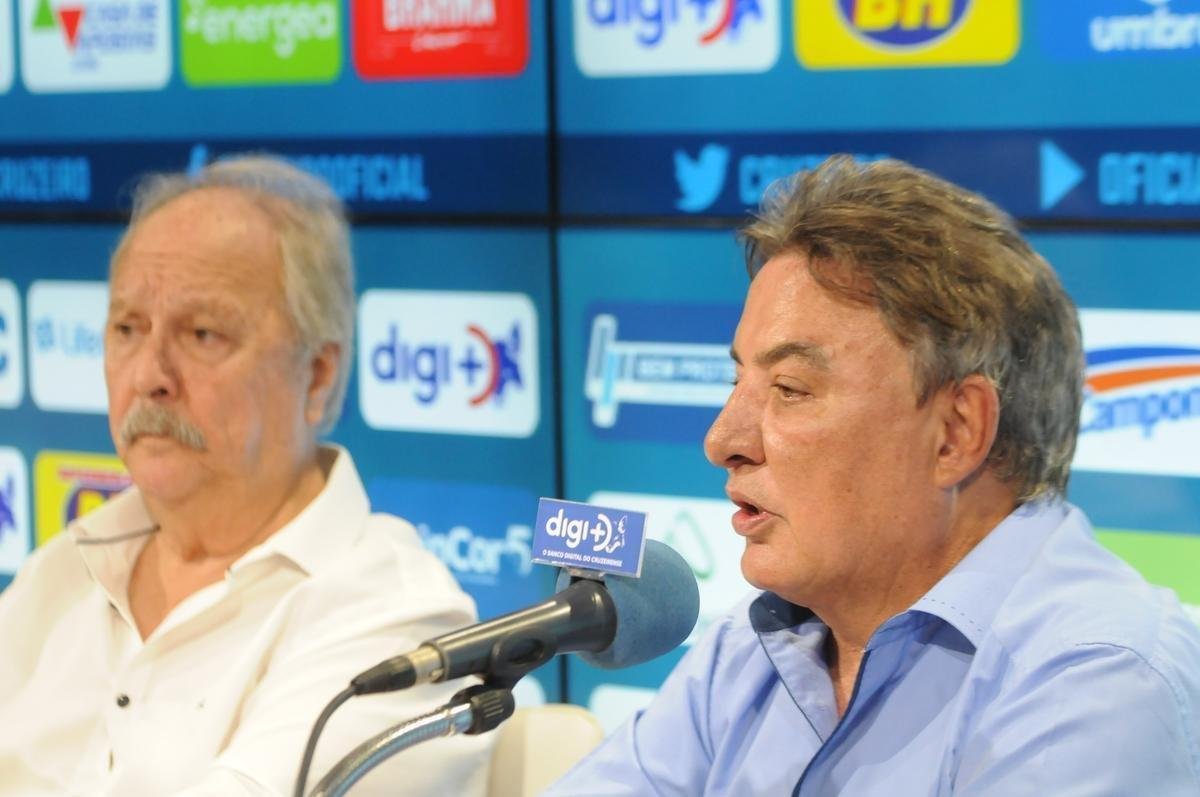 Novo gestor de futebol do Cruzeiro, Zez Perrella deu entrevista nesta sexta-feira, na Toca da Raposa II