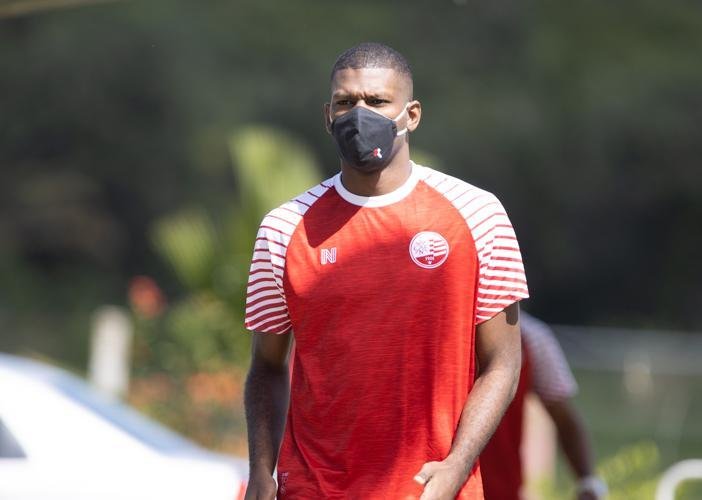 Jogadores, membros da comissão técnica, dirigentes e funcionários do Náutico realizaram testes para Covid-19 na manhã desta sexta-feira; resultados são previstos até a próxima segunda.