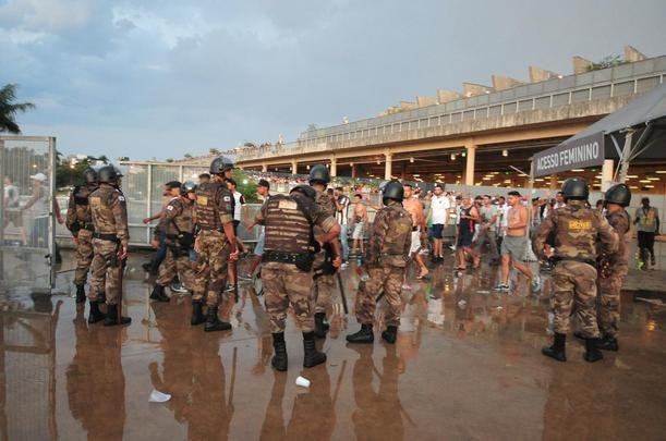 Atleticanos invadiram camarote de cruzeirenses, e torcedores entraram em confronto