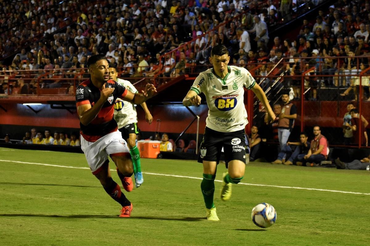 Amrica arrancou empate dramtico diante do Atltico-GO em Goinia 