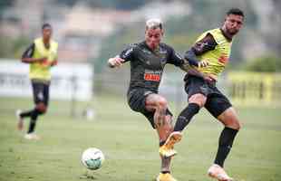 Imagens do primeiro treino de Eduardo Vargas pelo Atltico