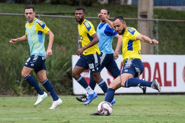Fotos do treino do Cruzeiro deste domingo (31/10) na Toca II