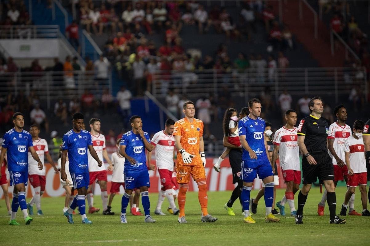 Fotos da partida entre CRB e Cruzeiro, no Estdio Rei Pel, em Macei-AL, pela 30 rodada da Srie B do Brasileiro