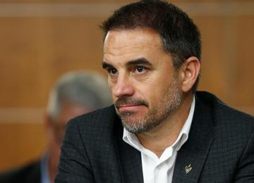 Diretor de futebol negou boato de que líderes do elenco teriam reivindicado diretoria por salários atrasados: "Torcedor precisa ter orgulho desse grupo"