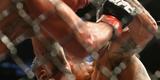 Fotos da vitria de Rafael dos Anjos, que valeu o cinturo dos leves do UFC