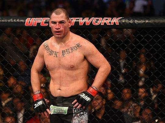 Fotos da vitória arrasadora de Fabrício Werdum sobre Cain Velasquez