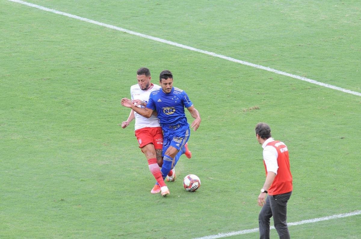 Fotos do empate por 0 a 0 entre Cruzeiro e Tombense, no Mineiro, em Belo Horizonte, pela sexta rodada do Campeonato Mineiro de 2021. Goleiro cruzeirense Fbio pegou um pnalti cobrado por Paulinho Dias e evitou o revs.