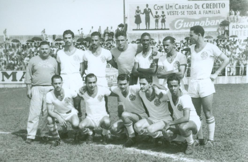16 - Sabu - 96 gols em 306 jogos (1947 a 1957). É o último agachado da esquerda para a direita.