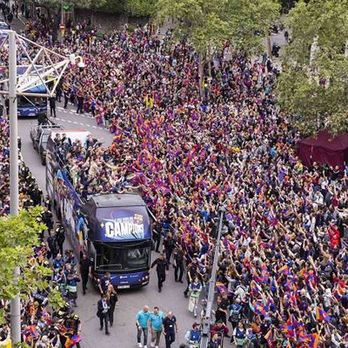 Barcelona arrasa no Riazor<br />com quatro de Suárez - Espanha -  Jornal Record