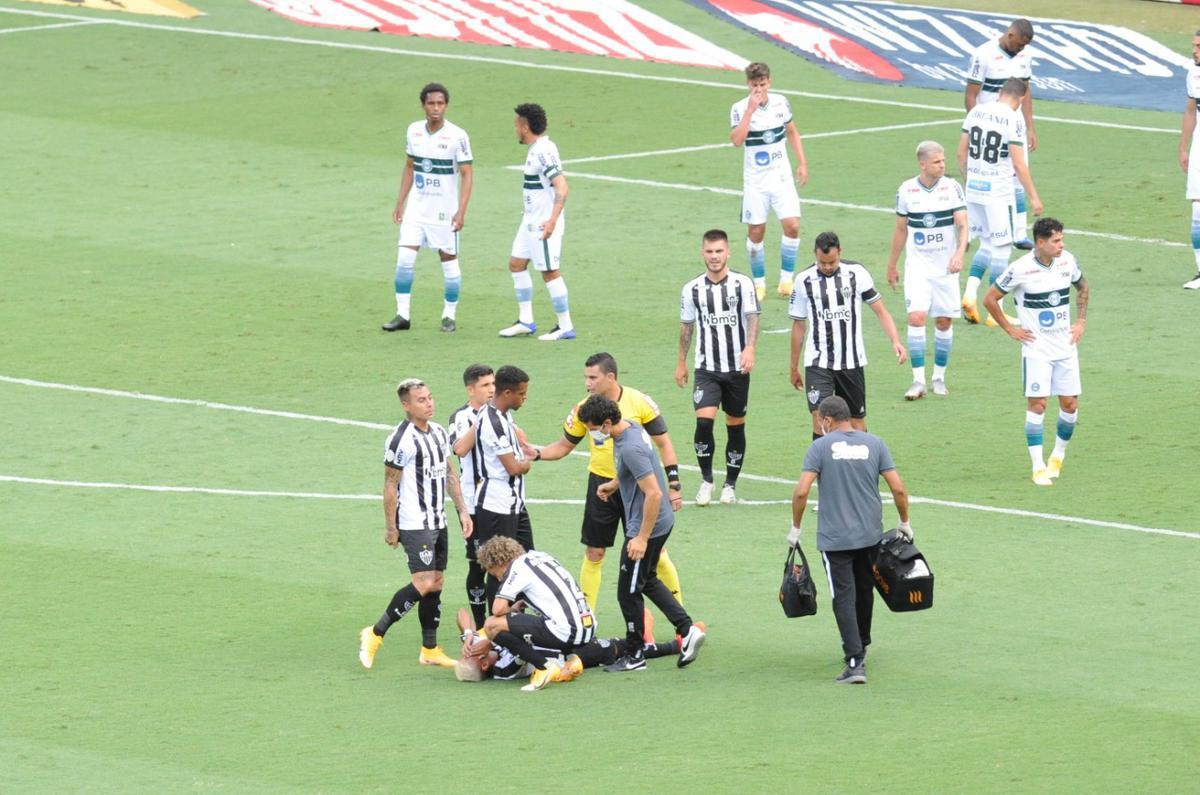 Imagens do jogo entre Atlético e Coritiba, pela 27ª rodada da Série A do Campeonato Brasileiro, no Mineirão