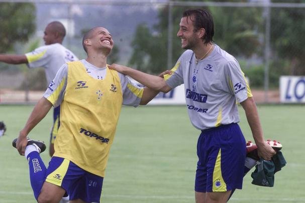 NOVEMBRO - Dia a dia de treinos do Cruzeiro na temporada que culminou com a Trplice Coroa