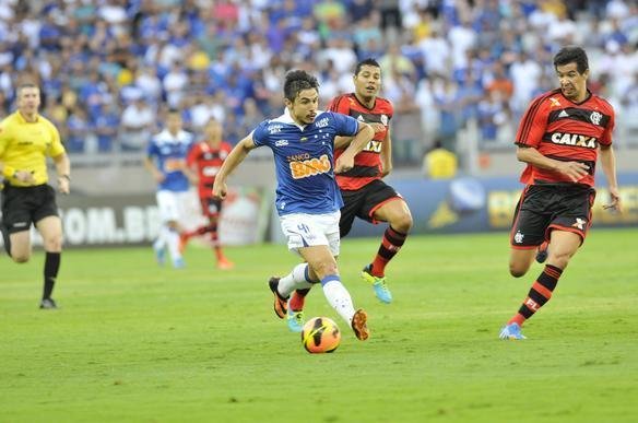 Galeria de fotos do jogo entre Cruzeiro e Flamengo, no Mineiro, pela 19 rodada do Brasileiro