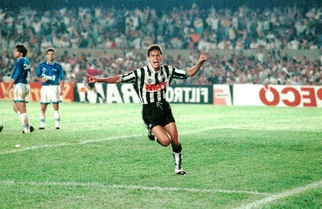 Cairo marcou hat-trick pelo Atltico na Copa do Brasil de 1998