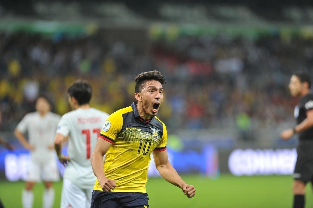Equador e Japo se enfrentaram no Mineiro pela terceira rodada do Grupo C da Copa Amrica