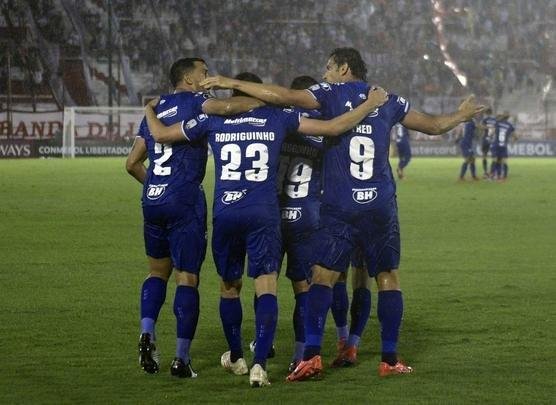 Cruzeiro venceu Huracán por 1 a 0 com gol de Rodriguinho